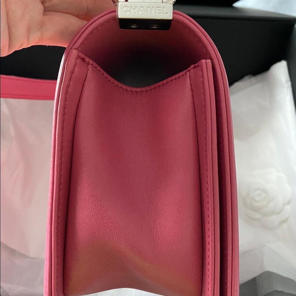 Chanel Medium Boy Bag - Picture 8 of 16